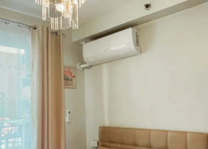 At Ground Floor With Private Balcony And Free Pool Access Suba Basbas
