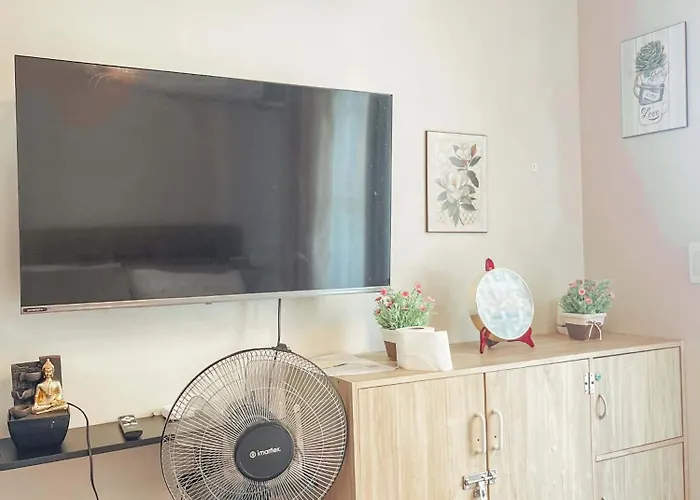At Ground Floor With Private Balcony And Free Pool Access Aparthotel Suba Basbas